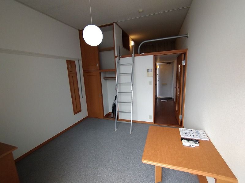 レオパレスリオ 居間