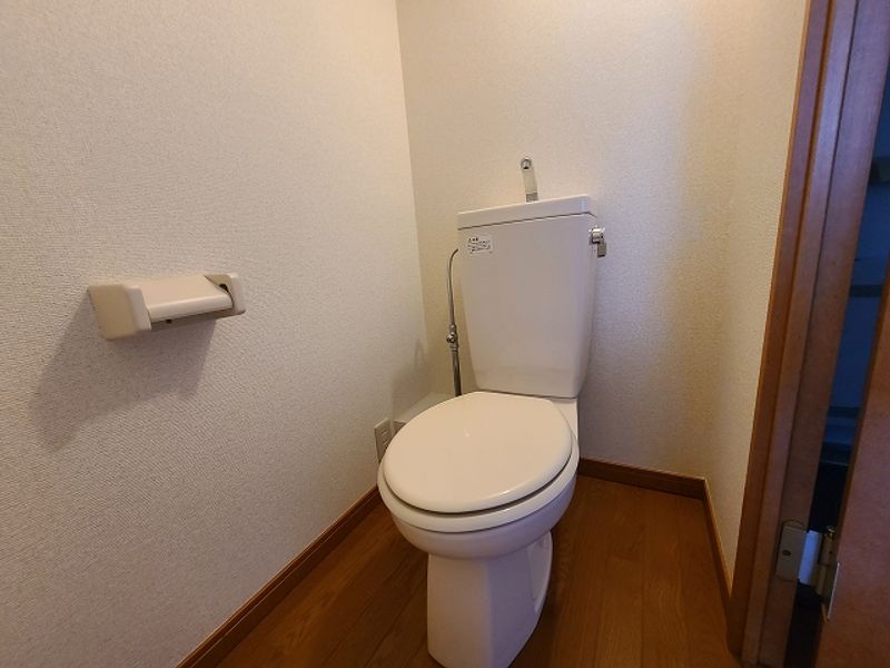 レオパレスフロンティア トイレ