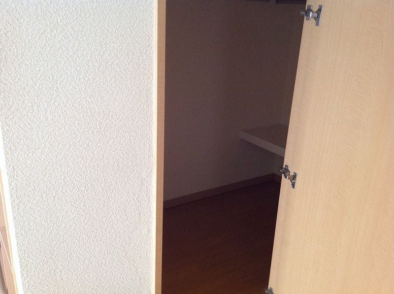 レオパレスインフィニティ 収納