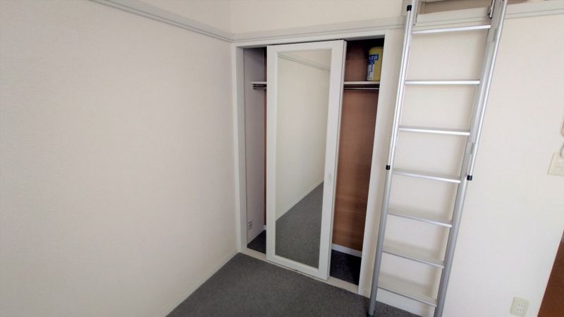 レオパレスカクモ 居間