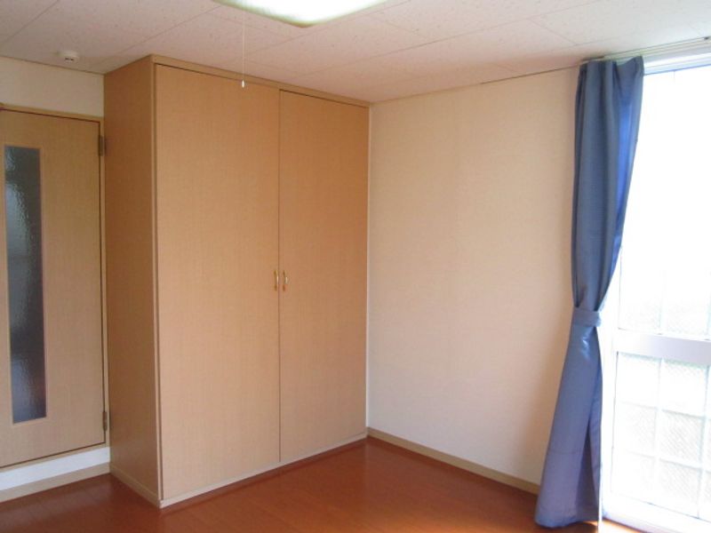 レオパレスヴァンベール 収納