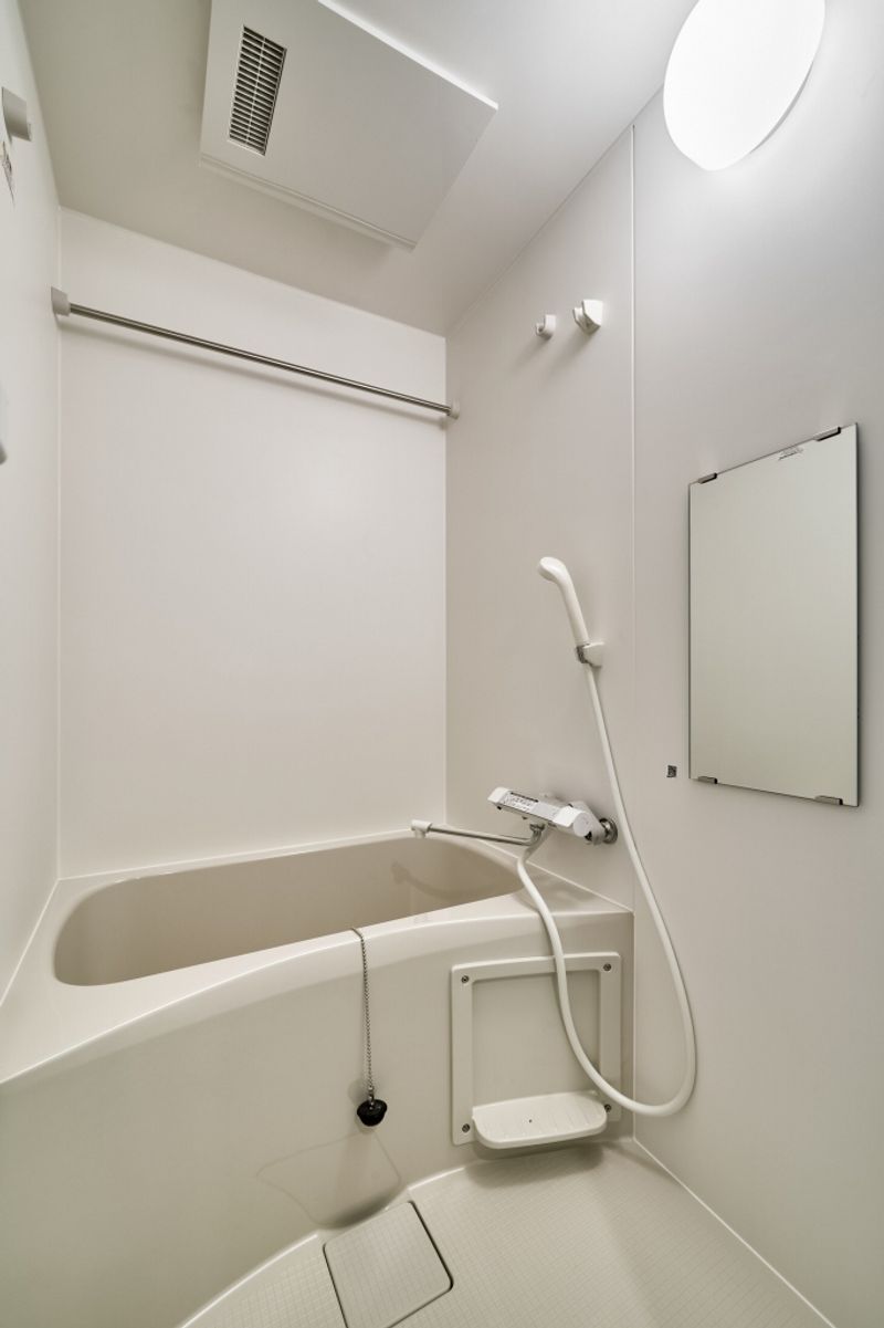 ArLk Alivio Bathroom