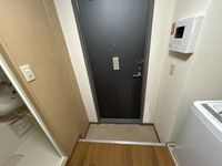 レオパレスＬｅｓ　Ａｍｉｅｓ 玄関