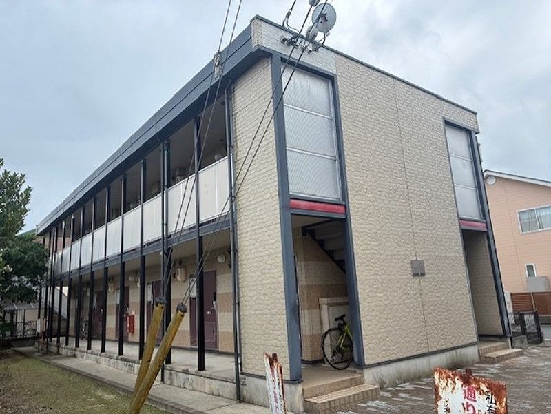 レオパレス津ノ井西 外観