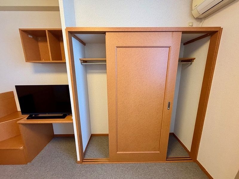 レオパレスブルーウィローⅡ 収納