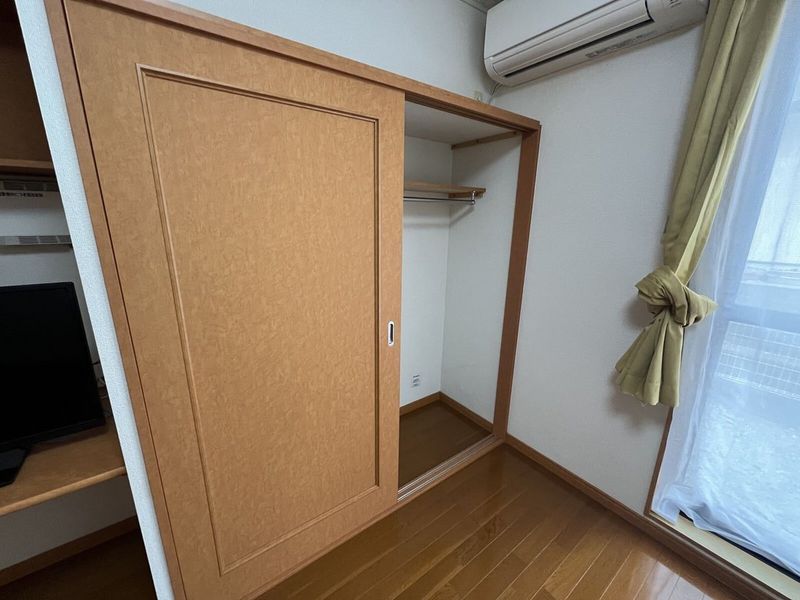 レオパレスヴェルデ 収納
