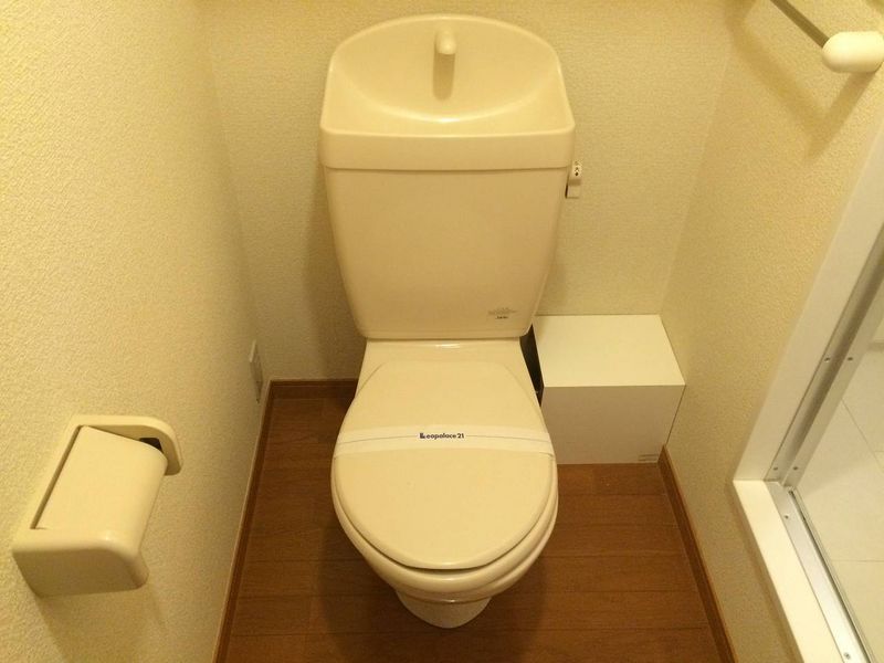 レオパレスリヴァージュオカベＥ トイレ
