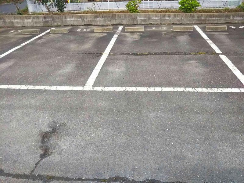 レオパレスベアージュ 駐車場
