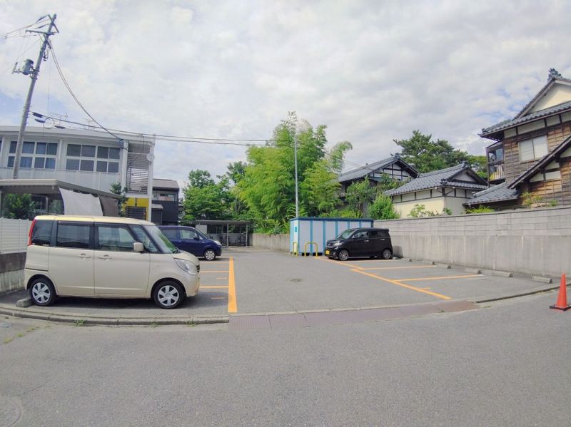 レオパレスふなとやま 駐車場