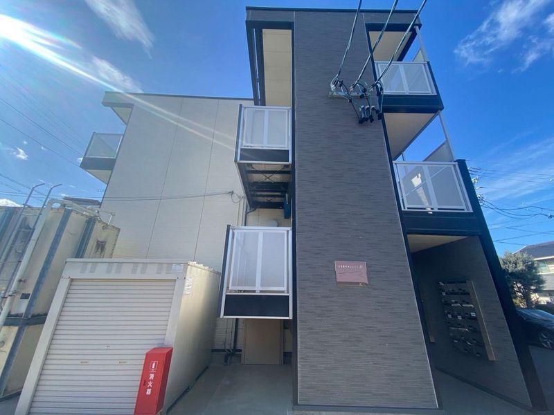 レオパレスエスポ牛川通Ⅲ 外観