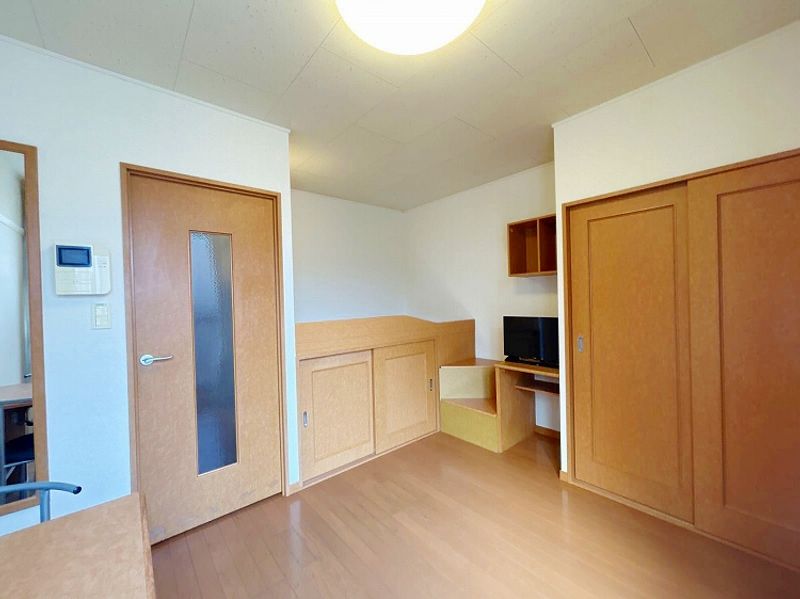 レオパレス若宮 居間