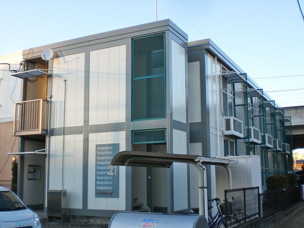 レオパレスドミール 外観