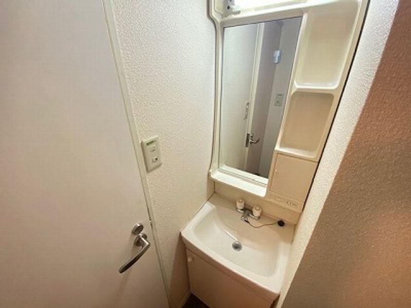 レオパレスひまわりくん 洗面台