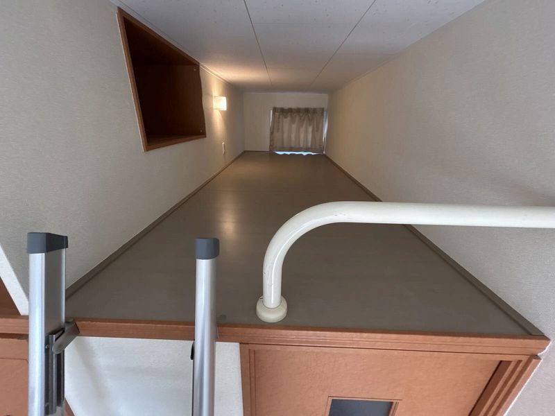 レオパレスロイヤルリーフ その他