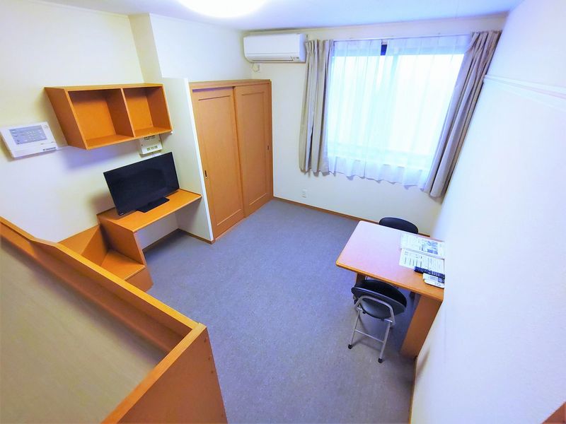 レオパレスサザン 居間