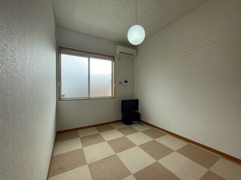 レオパレスコンプリメンティ 居間