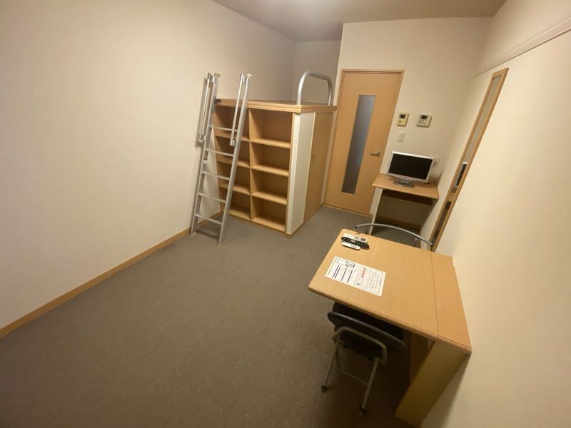 レオパレスアメニティ名古屋 居間