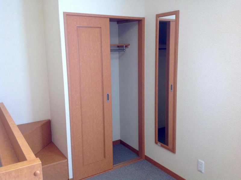 レオパレスメゾン藍 収納