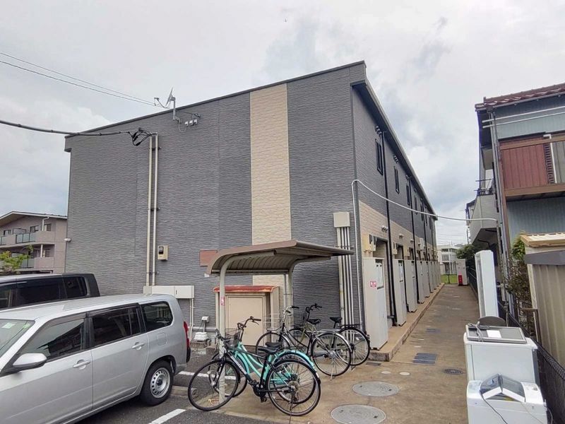 レオパレスニュー　シャルマン 外観