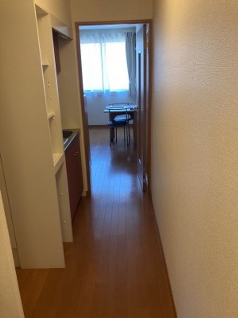 レオパレスまつかぜ 玄関