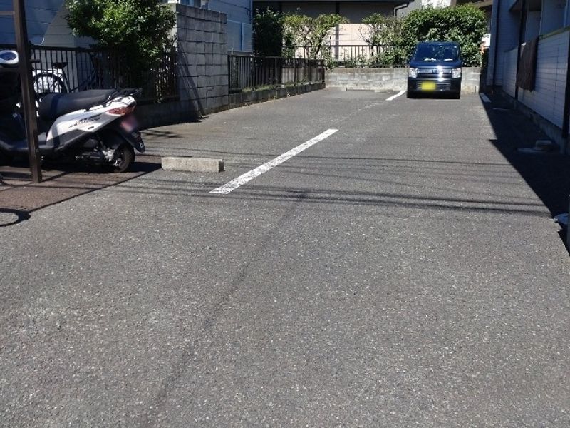 レオパレスほうれんそう１号館 駐車場