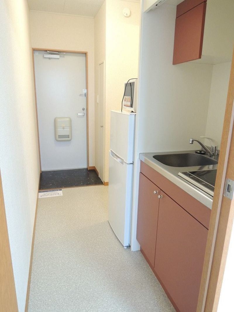 レオパレスメゾン　山　鼻 玄関