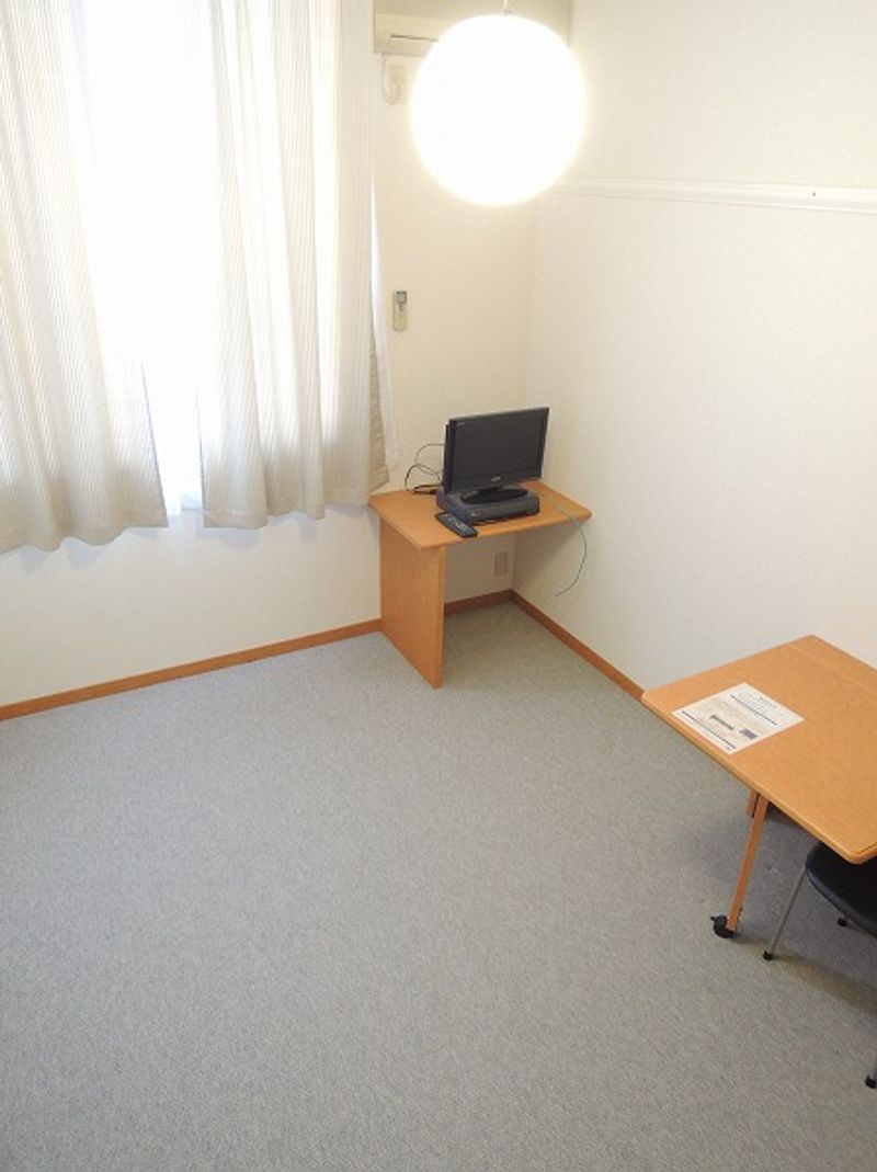 レオパレスＹＮ 居間
