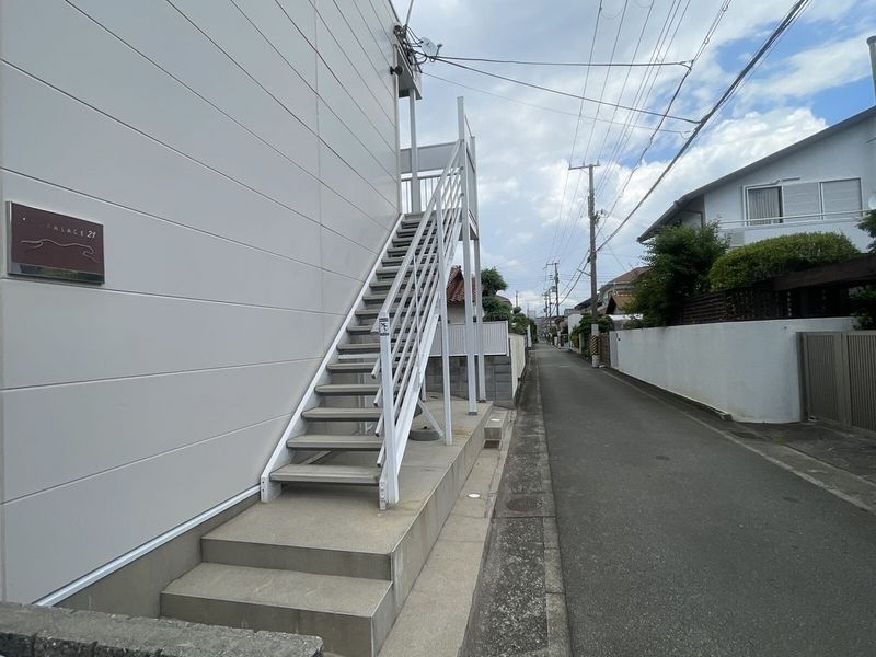 レオパレス和歌川 エントランス