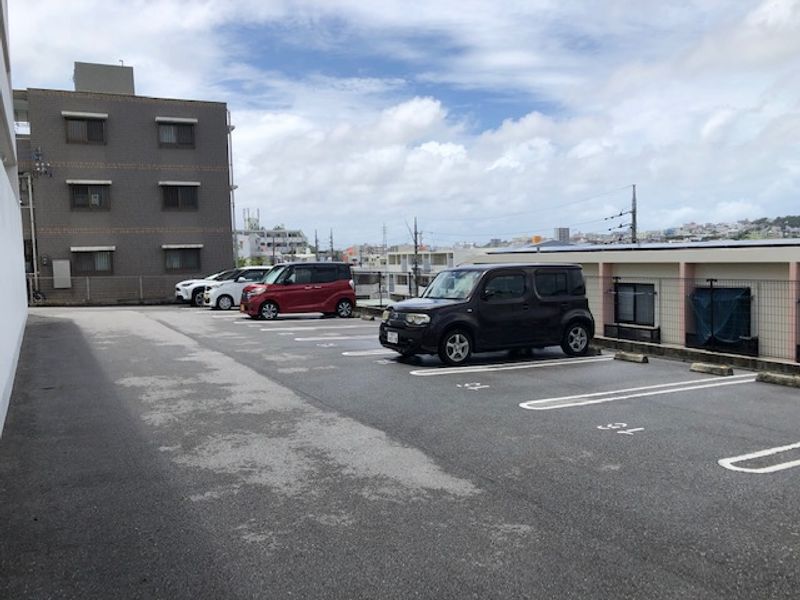 クレイノかりゆしⅡ 駐車場