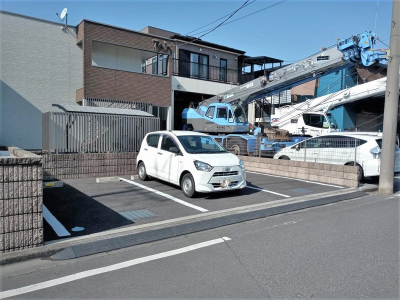 CLEINO Welder Sasame Parking lot