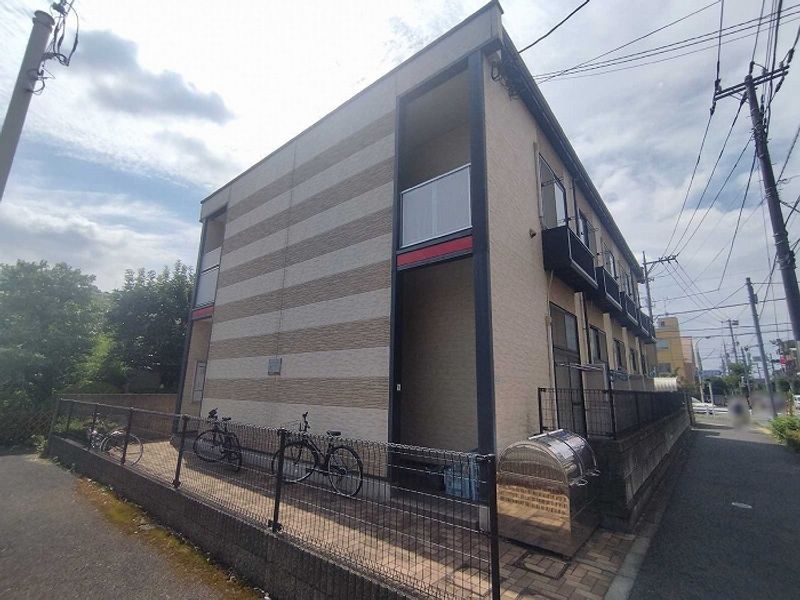 レオパレスレコルト 外観