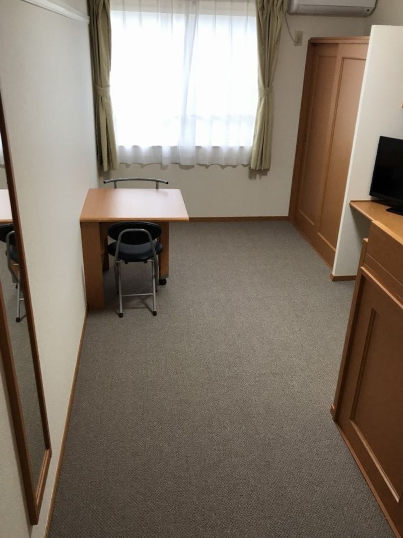 レオパレスカマン　オレイエ 居間