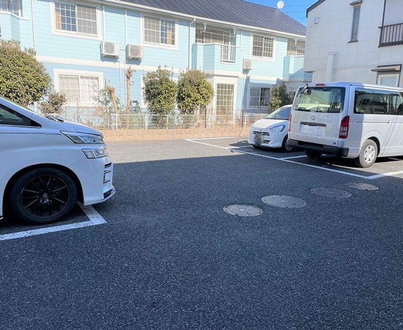 レオネクストエスプリットテラス 駐車場