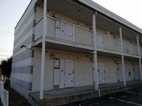 レオパレス長門石 外観