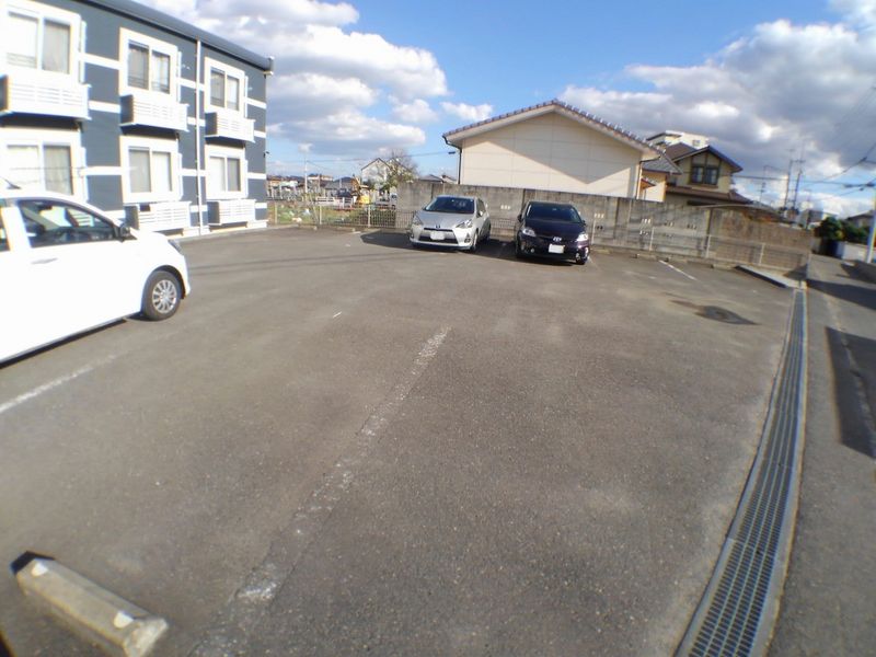 レオネクスト太田上町茶園 駐車場