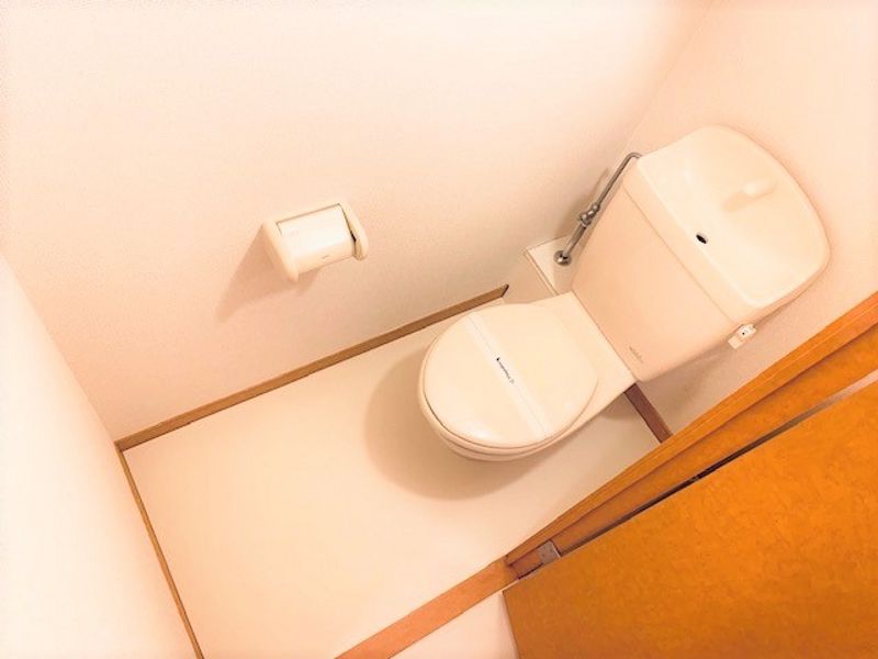 レオパレスすみれ トイレ
