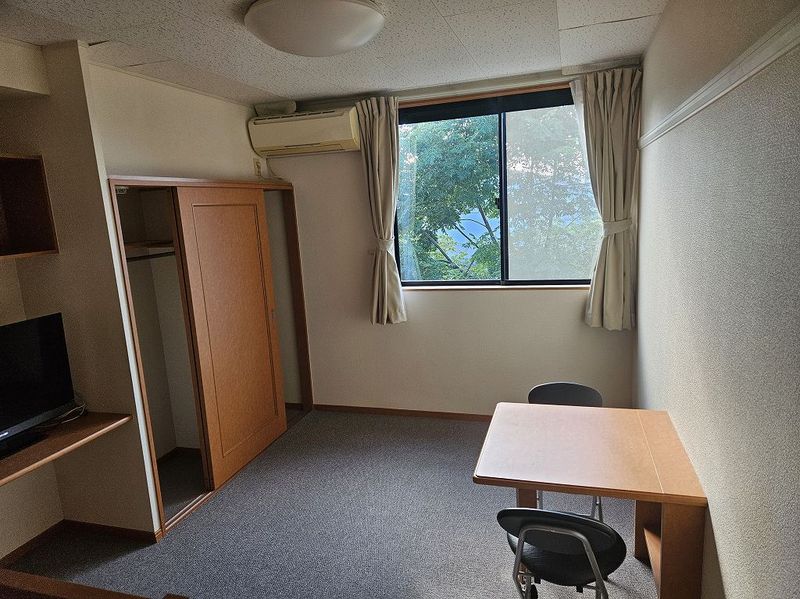 レオパレスタウンコート南矢三Ⅱ 居間