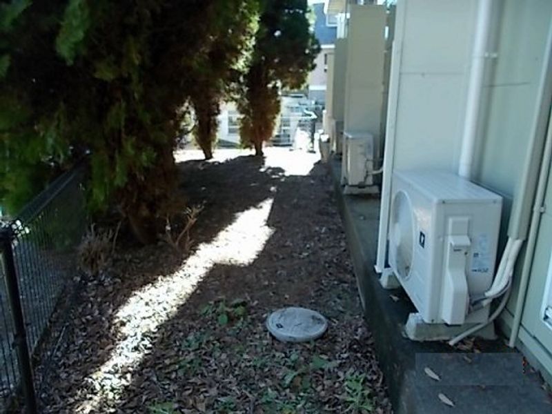 レオパレス八坂 庭