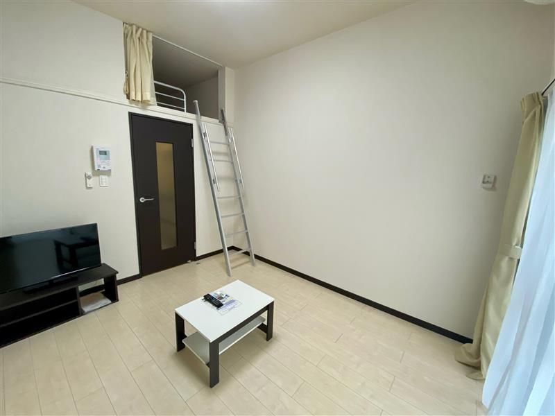 レオネクスト共和パレス 居間