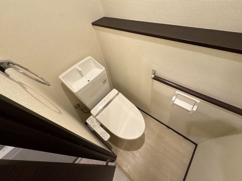 CLEINO HAKODA 卫生间