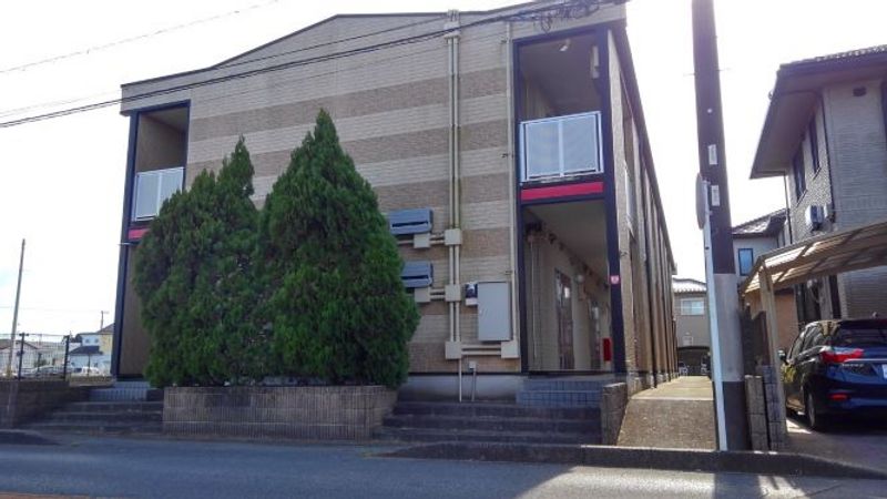 レオパレスヴェルドミール東部台 外観