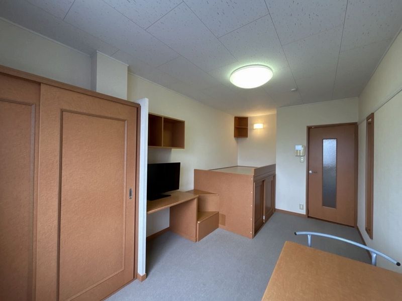 レオパレスミュウ 居間