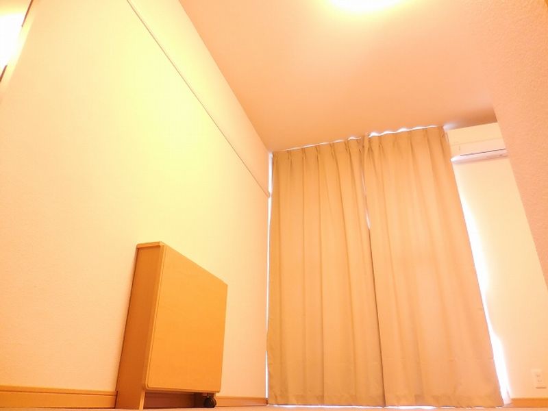レオパレスウタガワ 居間