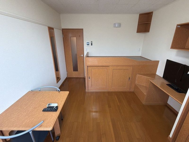 レオパレスシュウⅠ 居間