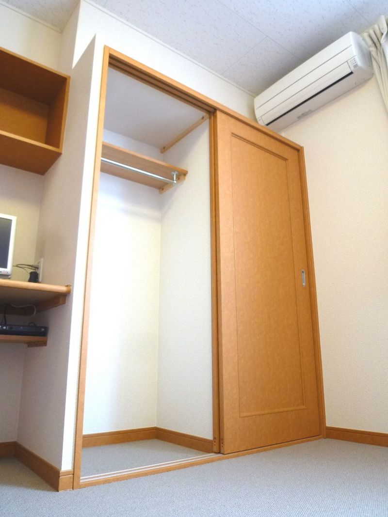レオパレスメルベーユ 収納
