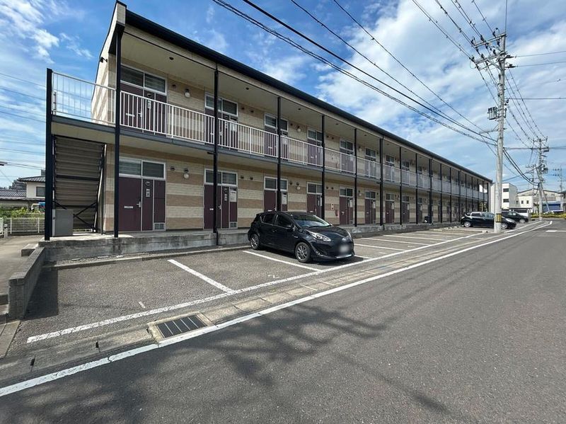 レオパレスセブンヒルズⅣ 駐車場