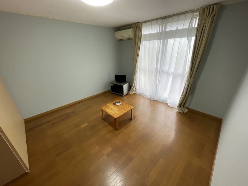 レオパレスバロン 居間