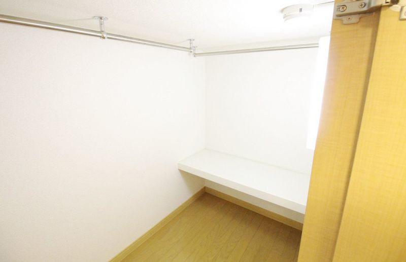 レオパレスはるる 収納
