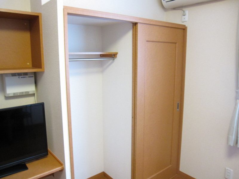 レオパレスりんごの郷 収納