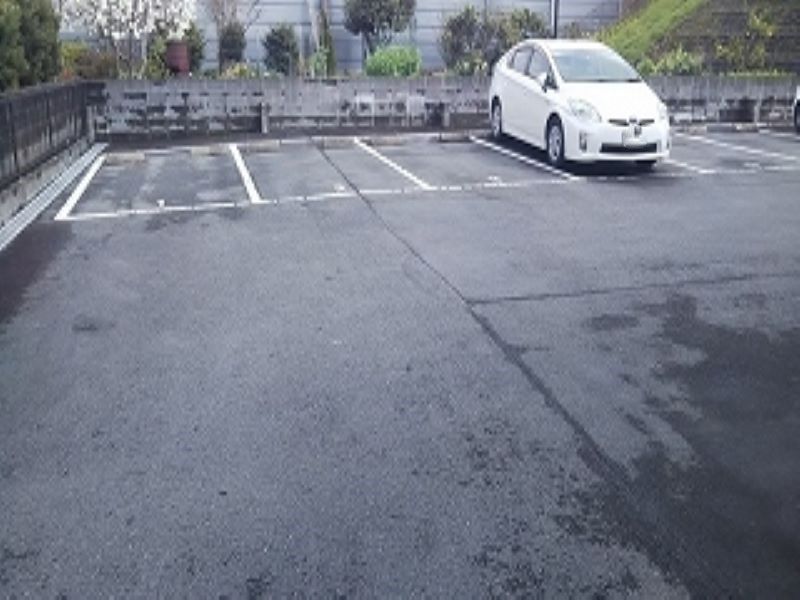レオパレスクレオ 駐車場